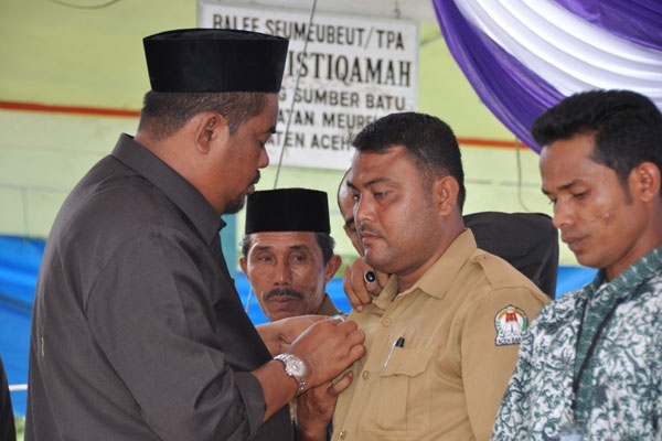 Bupati-Aceh-Barat-2_newsLarge